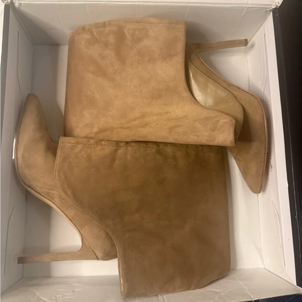 Nine West Over the Knee Tan Boots size 8.5. Perfect for‎ date night classy sexy